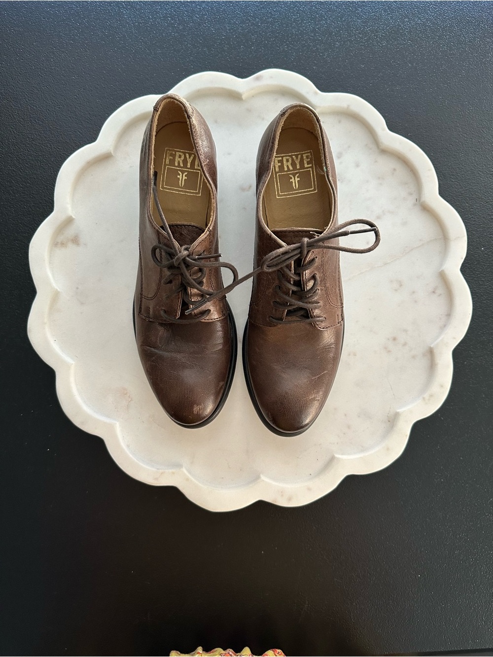 Women’s Distressed Frye Dark Brown Leather Oxfords Size 7